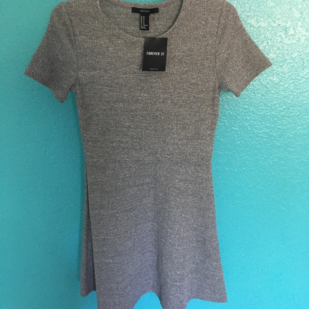 A GREY KNIT DRESS
